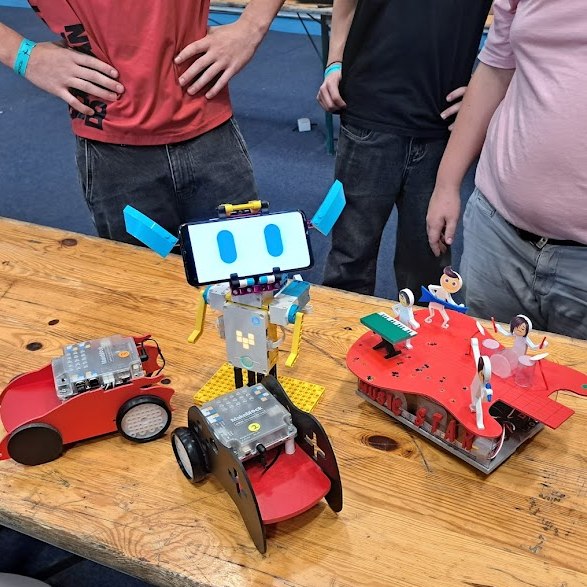 Child programming a NAO robot